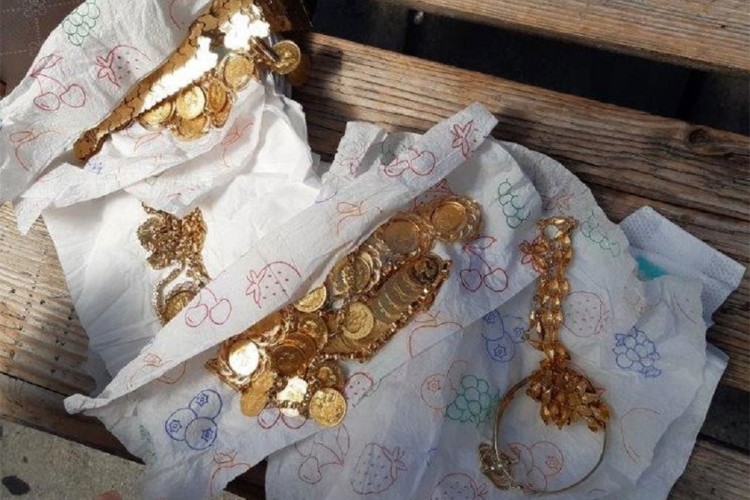 Švercovali zlato u pampers pelenama (FOTO)