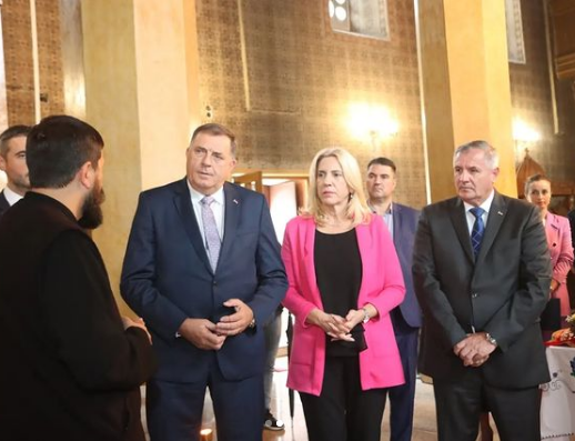 Dodik, Cvijanovićeva i Višković u posjeti Hramu Uspenja Presvete Bogorodice u Čajniču