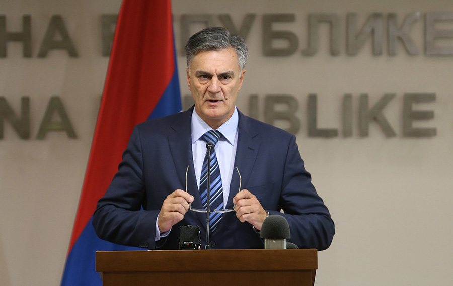 Karan nazvao opoziciju u Srpskoj “unutrašnjim neprijateljem” pa povećao broj prisutnih na mitingu