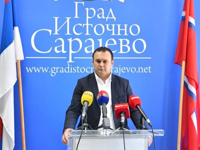 Ćosić: Proces protiv Dodik i Lukića besmislen – Srpska će iskristalisati svoju poziciju