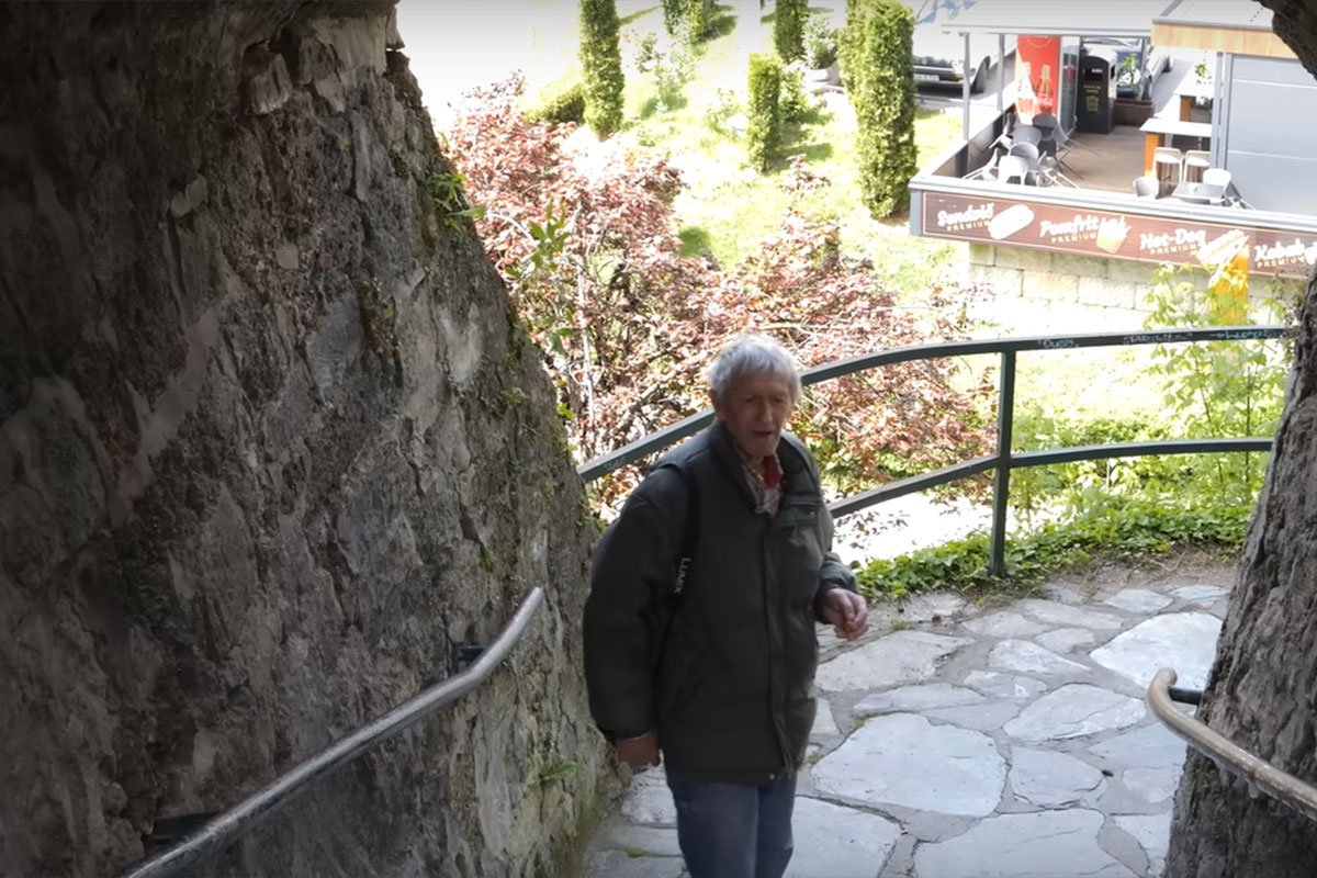 Najstariji turistički vodič u BiH čuva ključ kraljevskog grada (VIDEO)