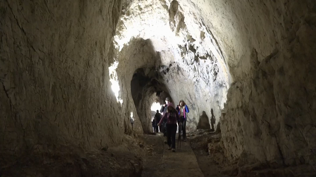Otvorena sezona posjeta u pećini Rastuša nadomak Teslića (VIDEO)