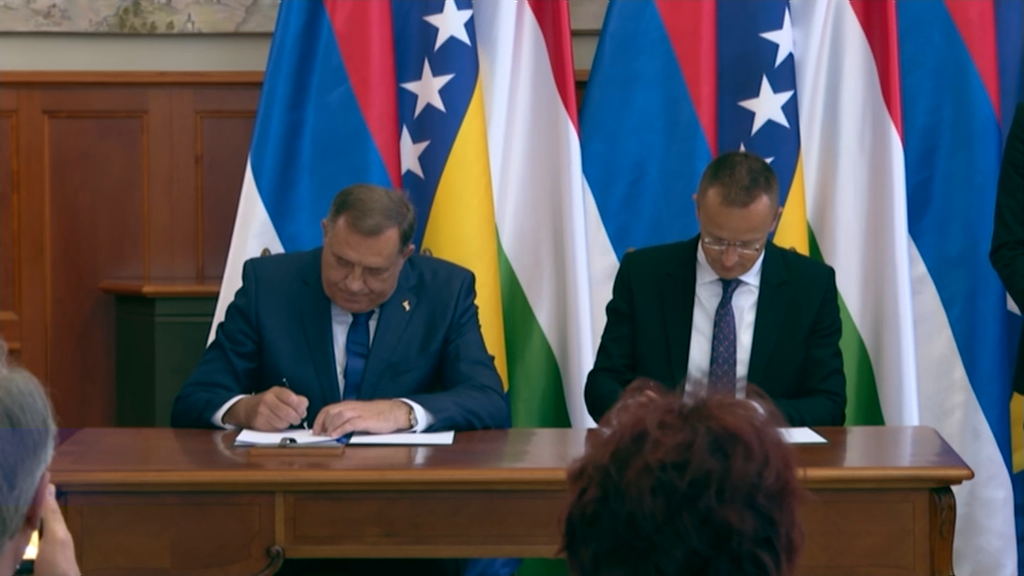Dodik i Sijarto potpisali memorandum; Počinju pregovori o milionskim projektima u RS (VIDEO)