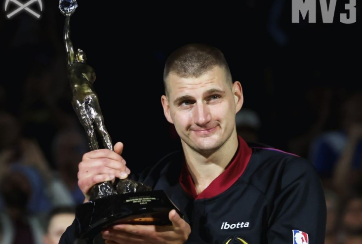 Jokić podigao trofej “Majkl Džordan”