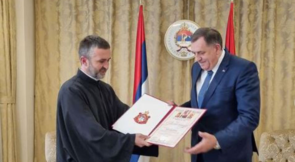 Dodik podržao obnovu Parohijskog doma u Trnovu