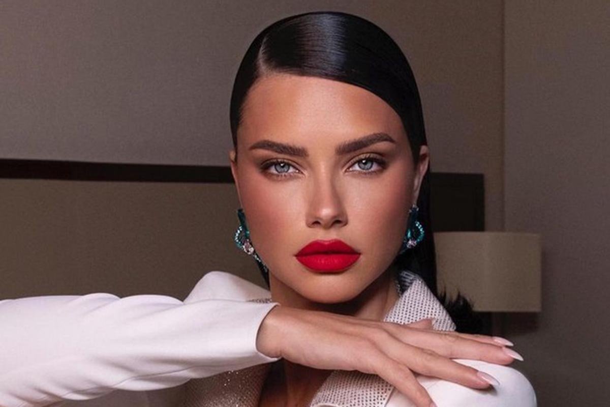 Skinula se Adrijana Lima