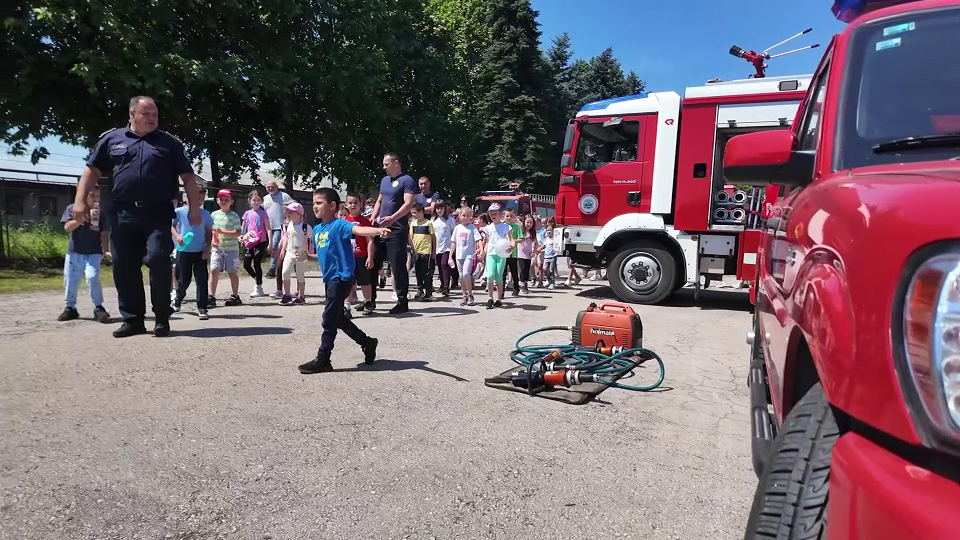 Učenici posjetili Vatrogasnu jedinicu u Tesliću (VIDEO)