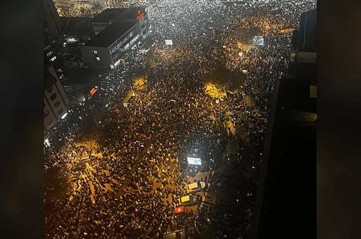 Devet uhapšenih nakon sinoćnjih protesta u Novom Sadu (Video)