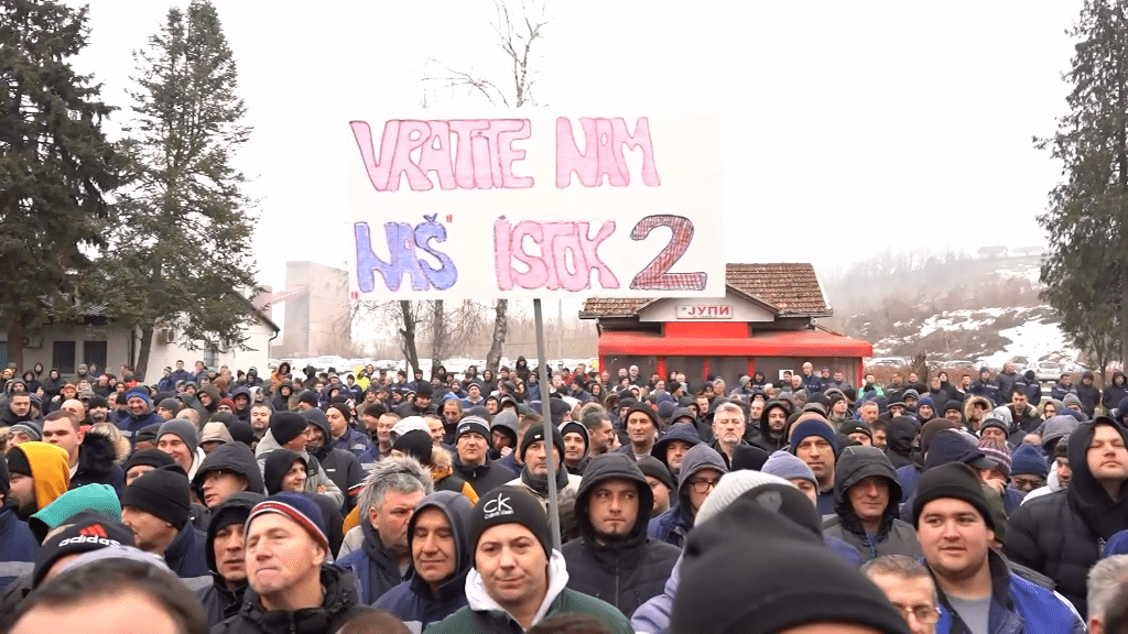 Radnici RiTE Ugljevik drugi dan na protestima (VIDEO)