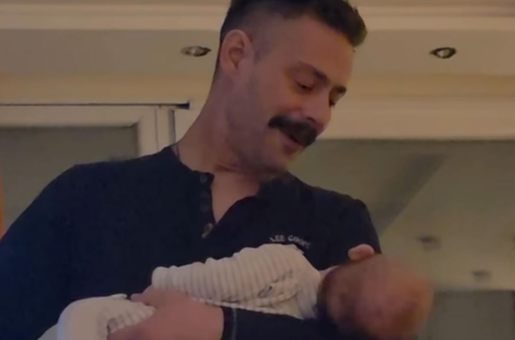 Milan Vasić objavio kako uspavljuje sina