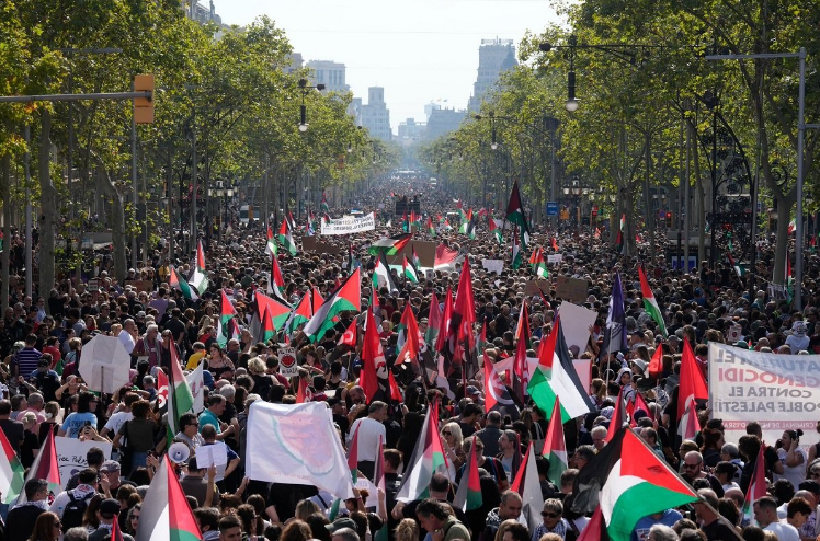 Sukobi u Barseloni: Pro-palestinski protest postao nasilan (VIDEO)