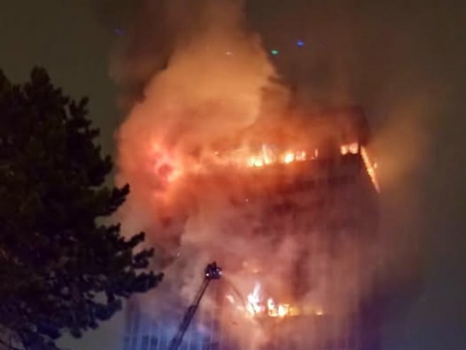 Veliki požar u zgradi novinske kuće Vjesnik u Zagrebu; Tomašević: Šteta totalna (FOTO/VIDEO)