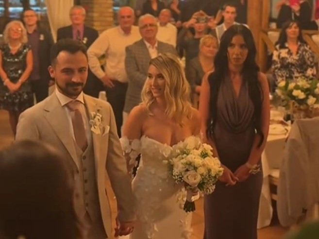 Snimak sa svadbe šokirao sve: Mladoženja pred matičarem rekao “ne”, mlada mu uzvratila, a onda je uslijedio smijeh (VIDEO)
