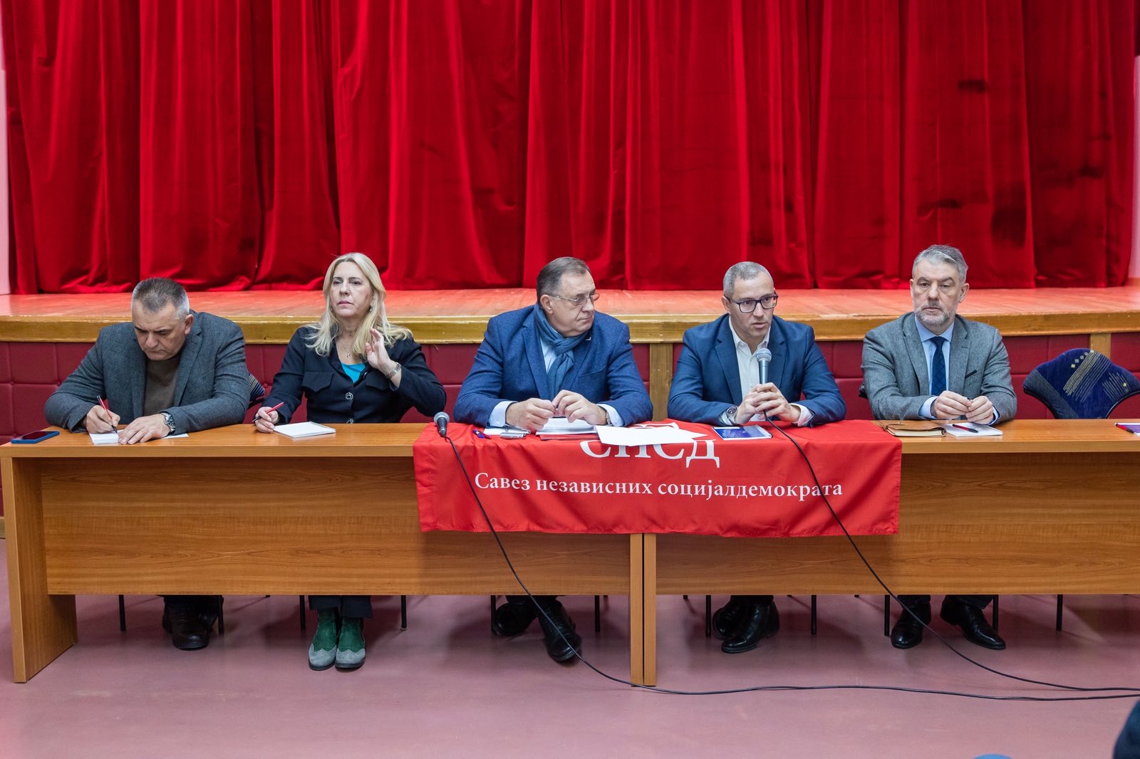 Dodik: Cilj SNSD-a da Prnjavor učini još boljim mjestom za život