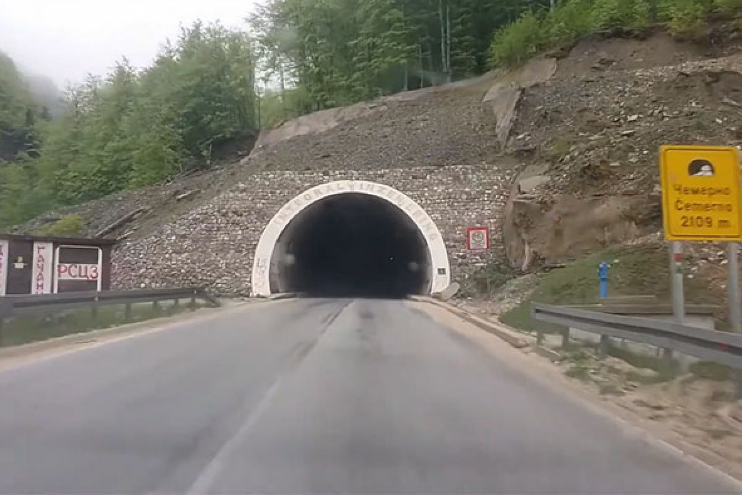 Teško povrijeđeni u nesreći na putu Gacko–Foča prebacuje se u Urgentni centar Srbije