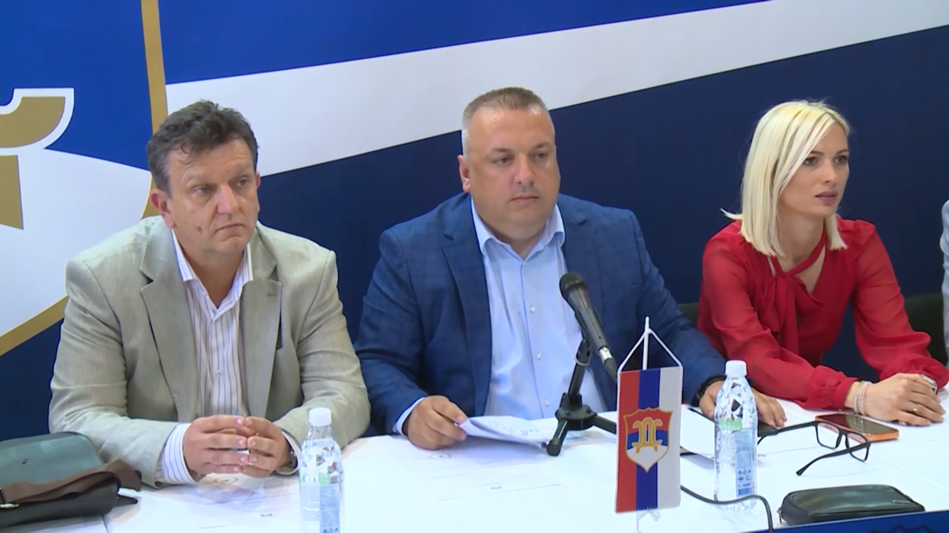 Reakcije nakon odluke SDS-a: Političari na društvene mreže hoće, pred kamere neće (VIDEO)