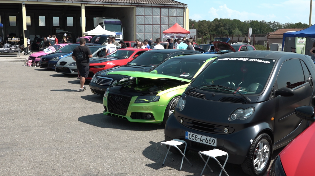 Snaga motora i humanost obilježili drugi „Tuning show“ u Prnjavoru (FOTO)